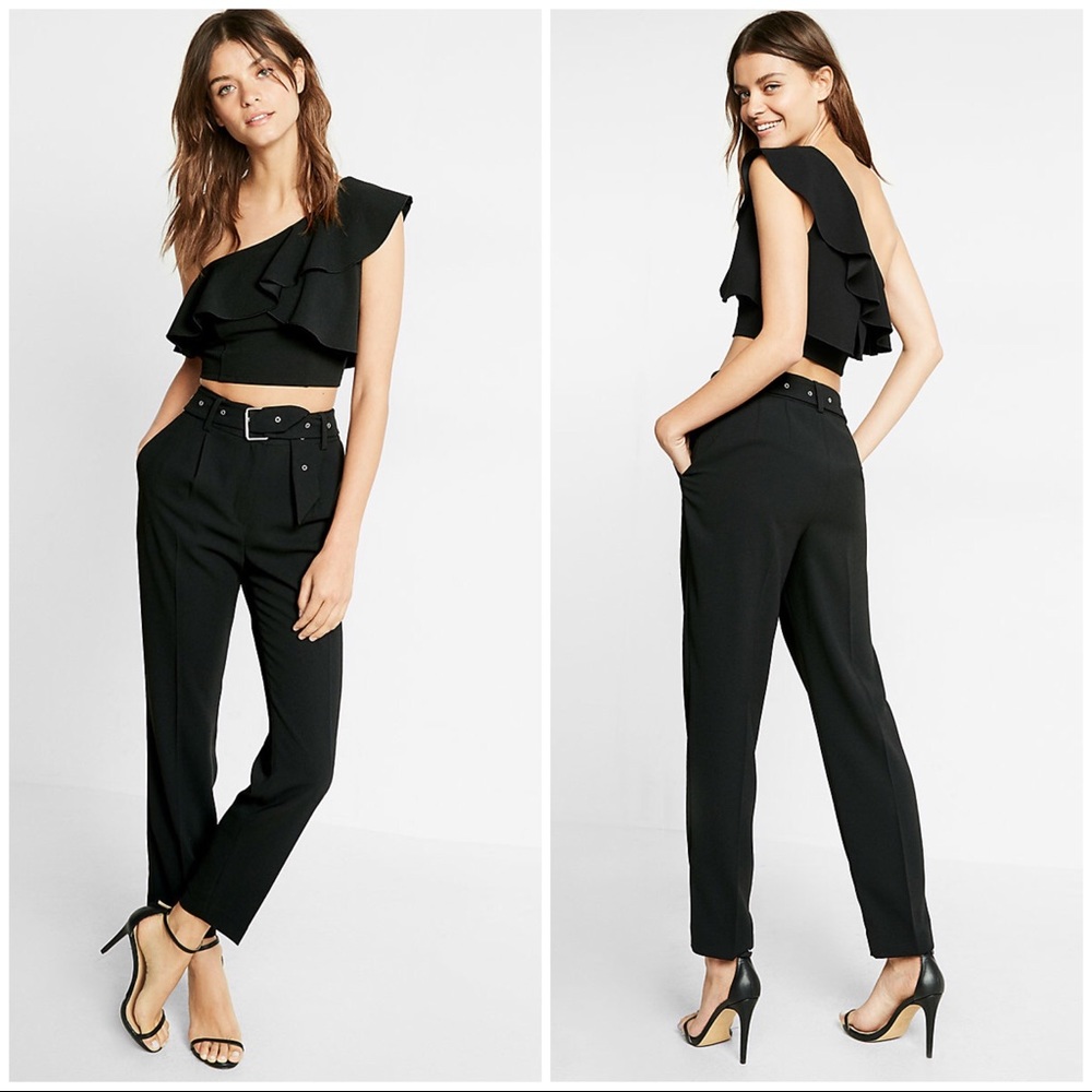 EXPRESS High Waisted Belted Ankle Pants. BNWT.